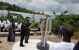 On 7 April 2016, the presidents of Rwanda and Tanzania light the flame of remembrance which will burn for 100 days to commemorate the 1994 genocide against the Tutsi in Rwanda.