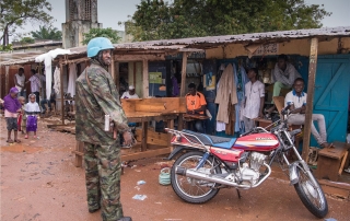 Military and police peacekeepers serving with the UN Multidimensional Integrated Stabilization Mission in the Central African Republic (MINUSCA) patrol the Muslim enclave of PK5 in Bangui. Credit: UN Photo/Eskinder Debebe 22 October 2017 Bangui, Central African Republic License: CC BY-NC-ND 2.0
