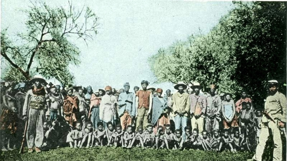 Prisoners being held by German forces in South West Africa during the Genocide against the Herero and Nama, 1904. Source: Bundesarchiv, CC BY SA 3.0